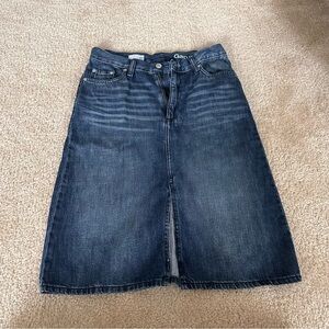 EUC Women’s GAP Denim Skirt!